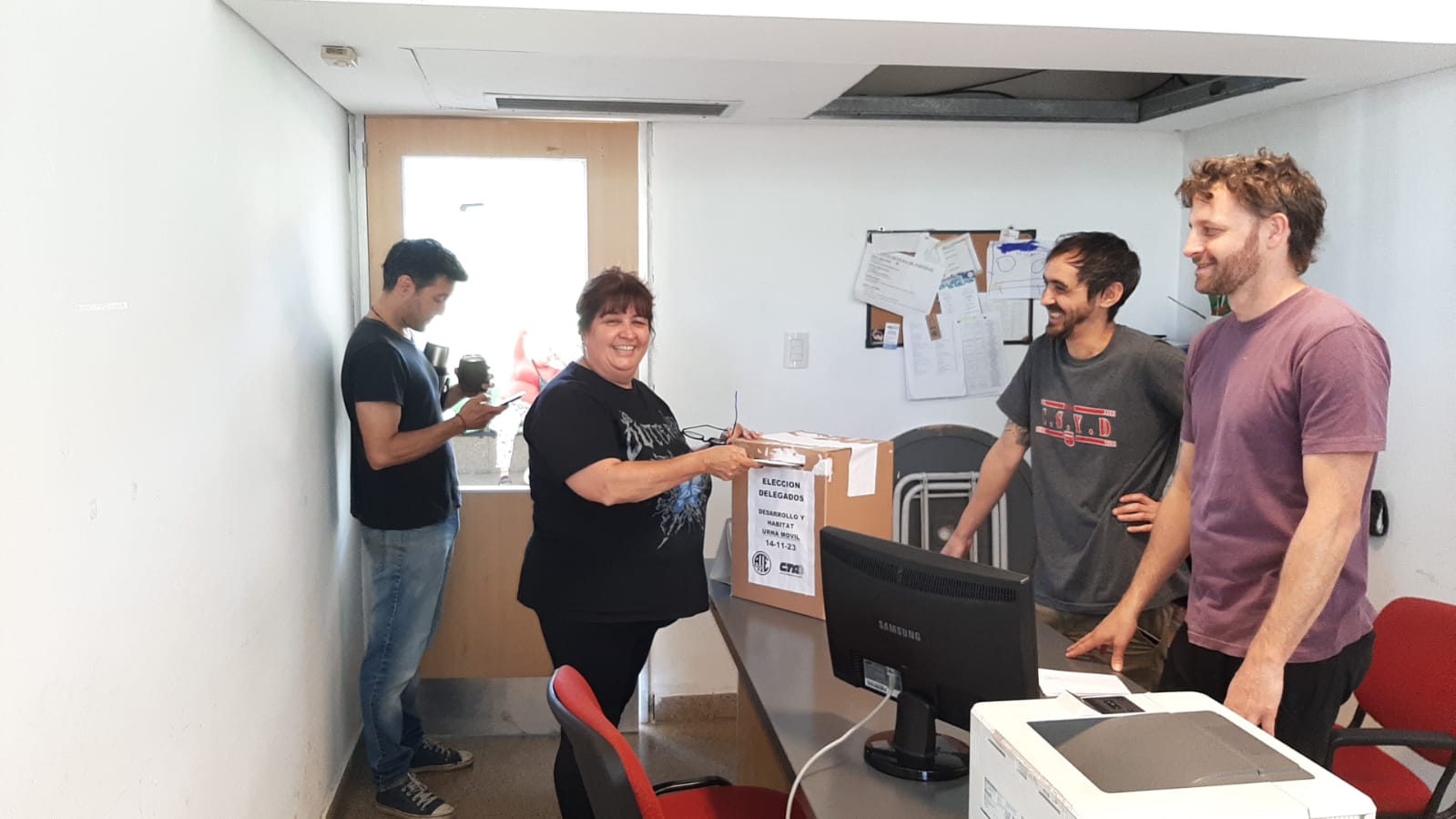 MUNICIPALES_VOTANDO