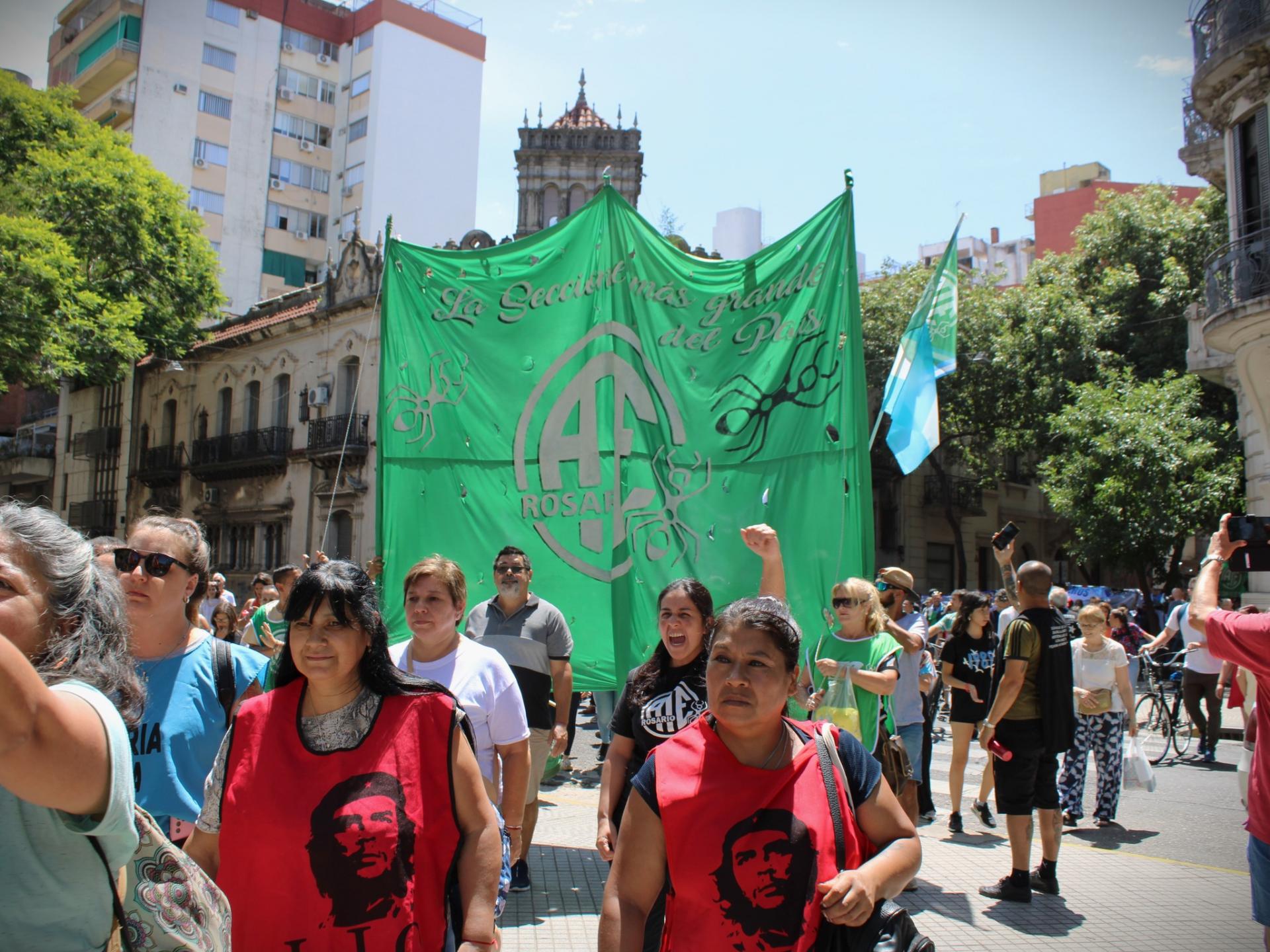 Ate_llega_a_la_plaza